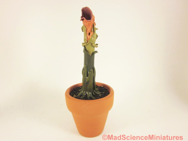 Baby triffid small 1:12 scale dollhouse miniature plant - MadScienceMiniatures.com