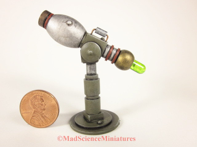 Dollhouse miniature laboratory gamma ray projector D267 - MadScienceMiniatures.com